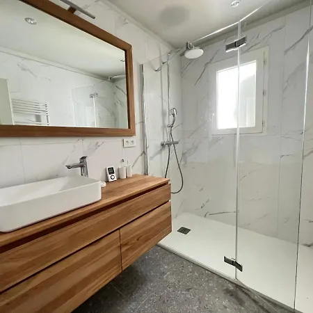 Hébergement de vacances Mandalis Belle Et Grande Maison Avec Piscine Chauffee Et *