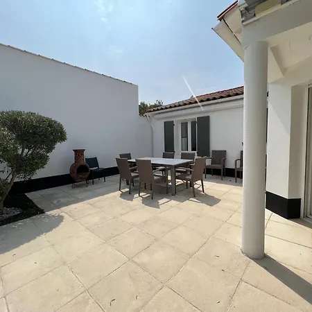 Mandalis Belle Et Grande Maison Avec Piscine Chauffee Et La Flotte